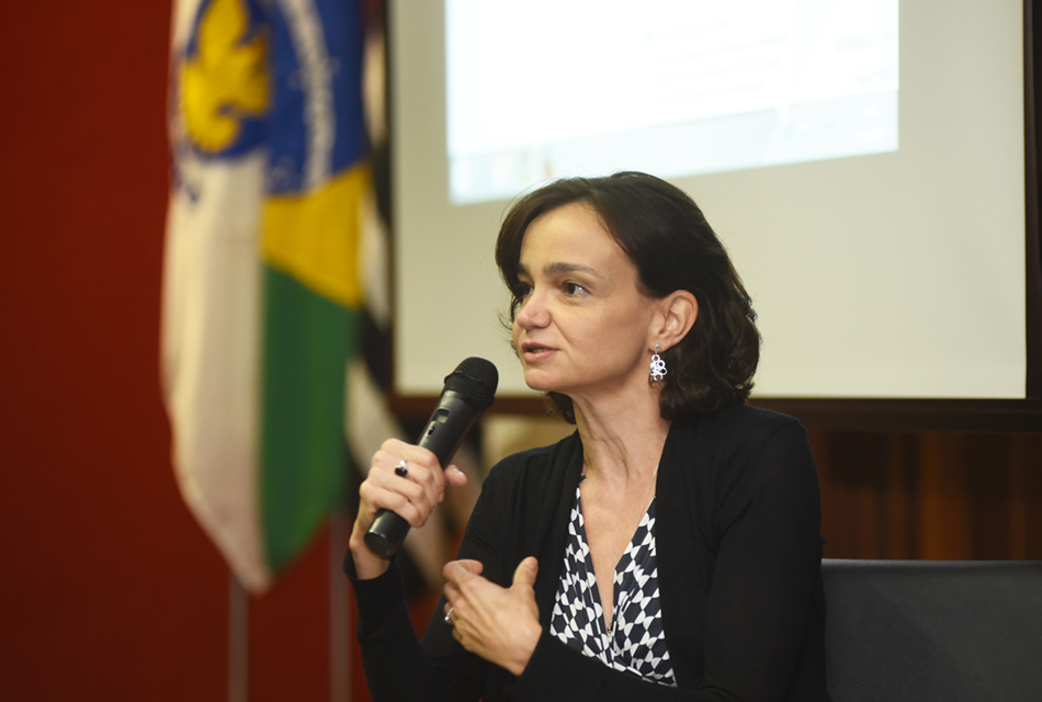Adriana Nunes Ferreira