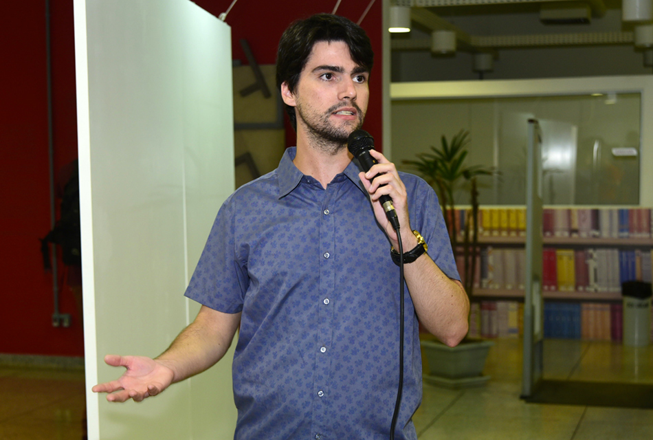 Alexandre Pedro de Medeiros, curador e estudante do doutorado em história da arte, Alexandre Pedro de Medeiros, curador e estudante do doutorado em história da arte,