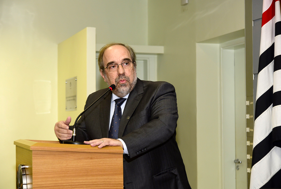 João Romano: homenagem prestigiosa e justa a Yaro João Romano: homenagem prestigiosa e justa a Yaro