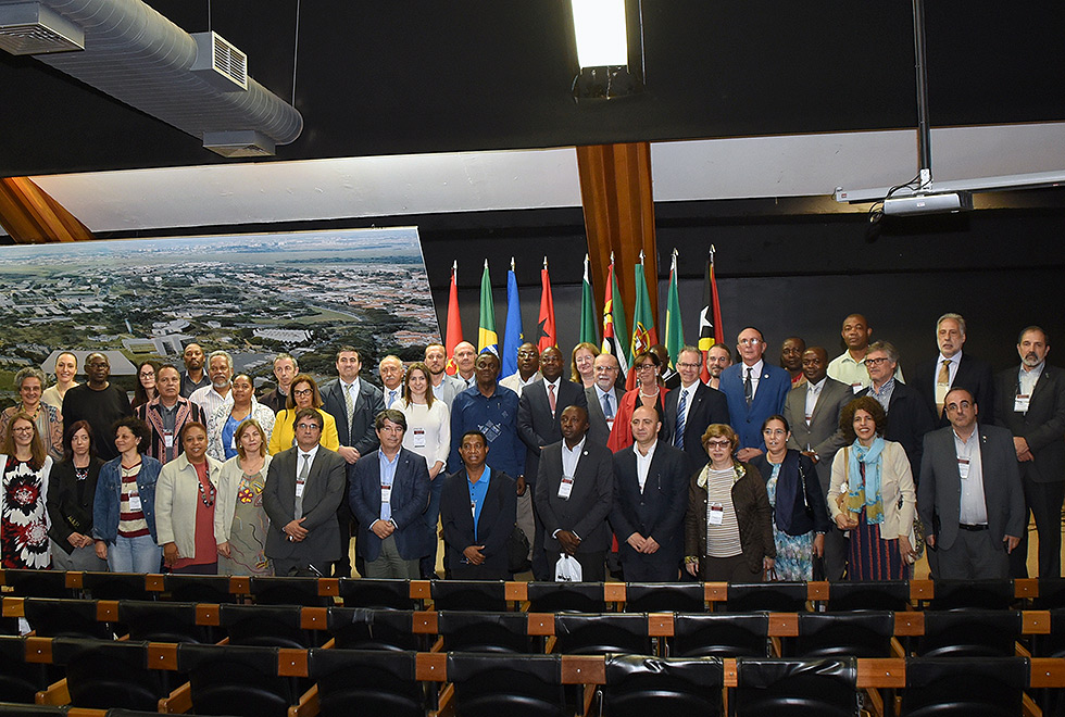 Foto oficial do XVII Encontro da AULP Foto oficial do XVII Encontro da AULP