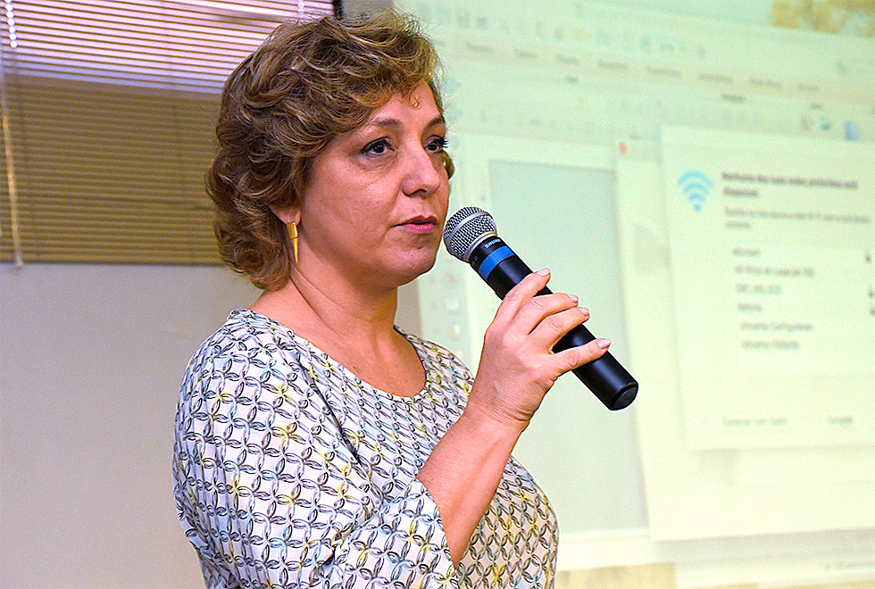 A pró-reitora de graduação Eliana Amaral A pró-reitora de graduação Eliana Amaral