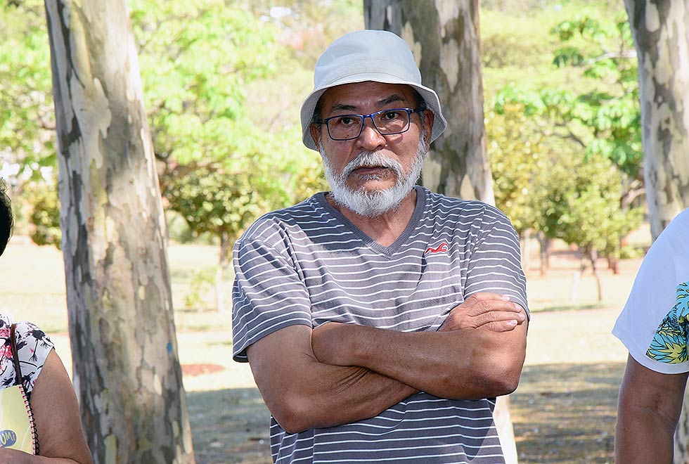 Professor Jorge Tamashiro, autor de livro sobre árvores do campus