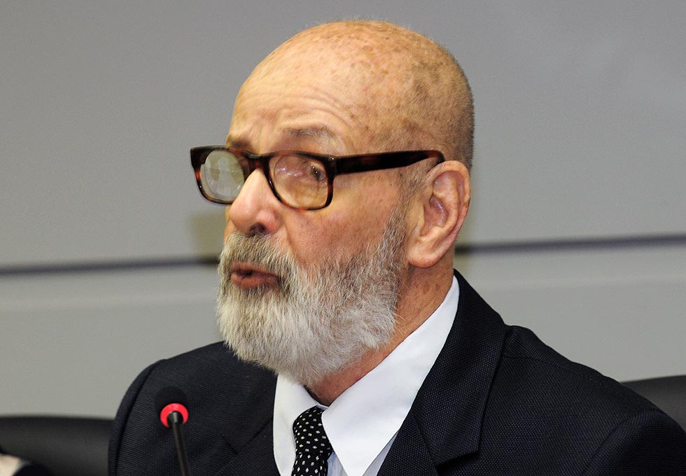 O filósofo e professor Oswaldo Porchat durante a entrega do título de professor emérito da Unicamp