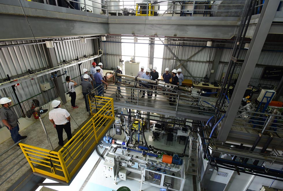 Visita ao Laboratório Experimental de Petróleo 'Kelsen Valente' (LabPetro) Visita ao Laboratório Experimental de Petróleo 'Kelsen Valente' (LabPetro)
