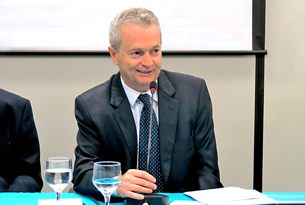 Manoel Bertolo, da Diretoria Executiva da Área de Saúde (DEAS) Manoel Bertolo, da Diretoria Executiva da Área de Saúde (DEAS)