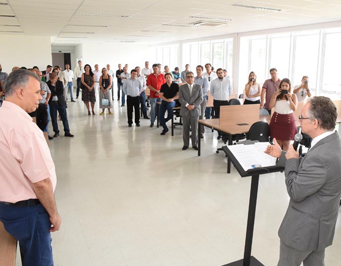 Reitor Marcelo Knobel inaugura novo espaço destinado à incubação de empresas Reitor Marcelo Knobel inaugura novo espaço destinado à incubação de empresas