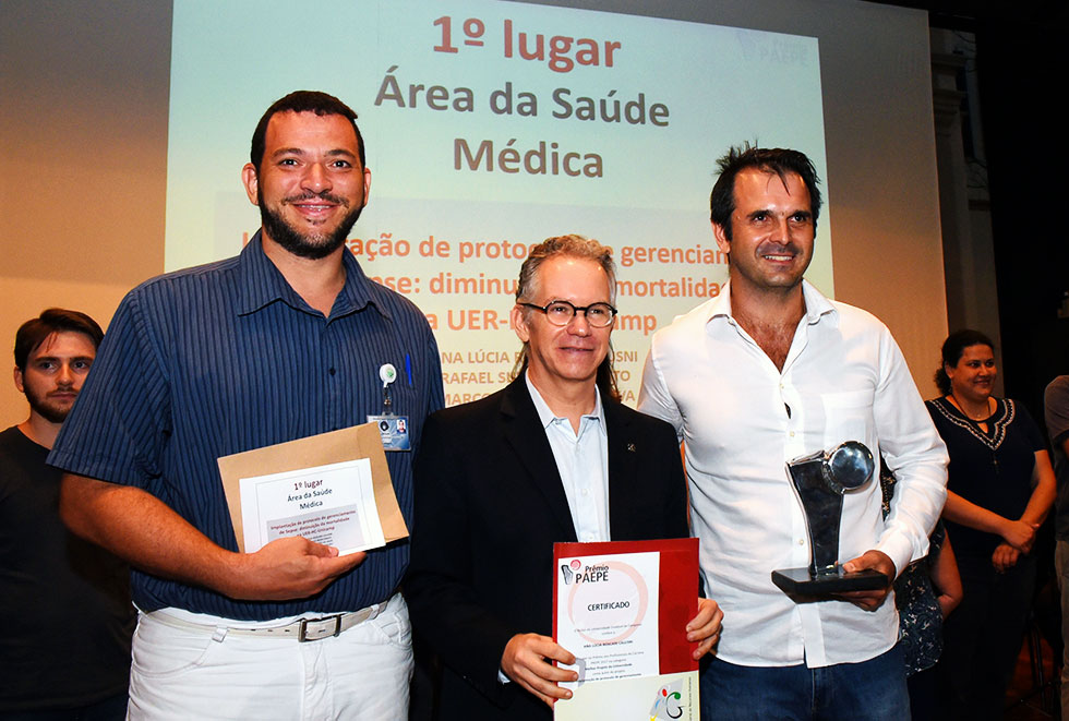 Primeiro lugar Paepe: projeto atende pacientes com quadros infecciosos graves Primeiro lugar Paepe: projeto atende pacientes com quadros infecciosos graves