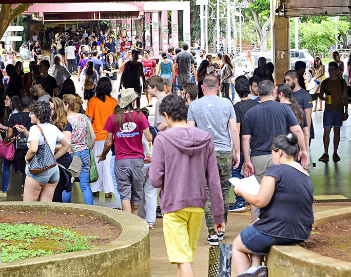 Estudantes no Ciclo Básico 2