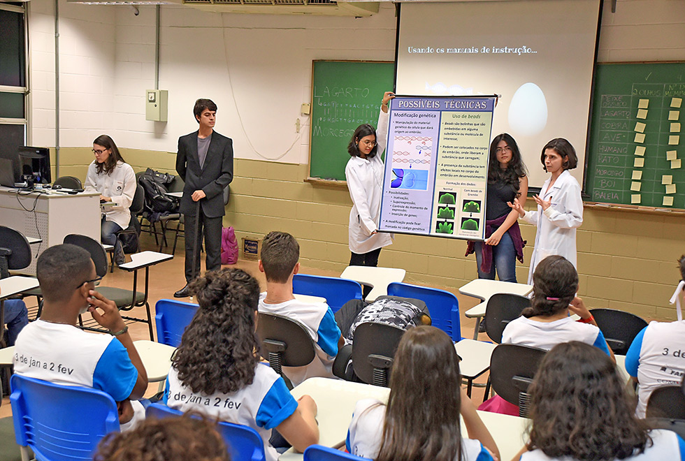 Alunos explicam o desafio da sobrevivência Alunos explicam o desafio da sobrevivência