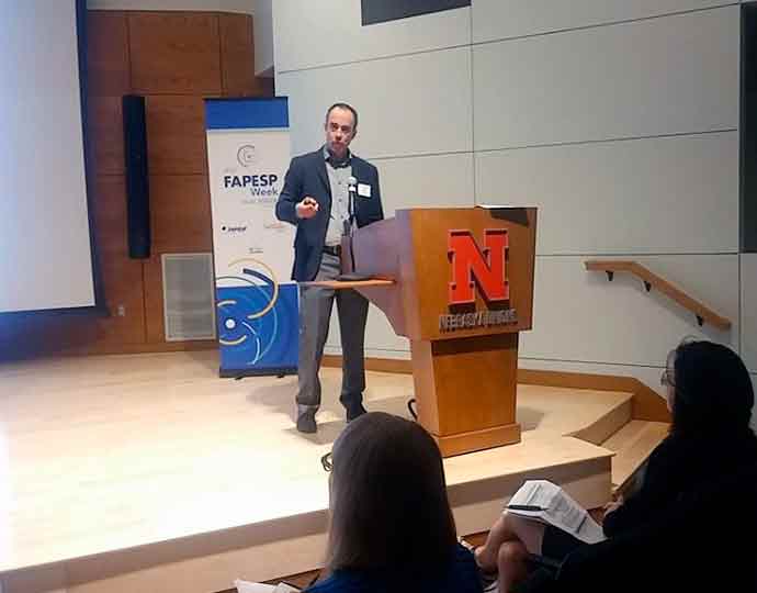 Licio Augusto no Fapesp Week Nebraska and Texas Licio Augusto no Fapesp Week Nebraska and Texas