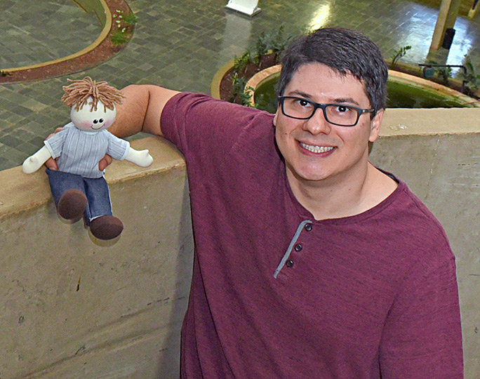 O mascote Joaquim e Régis Varão O mascote Joaquim e Régis Varão