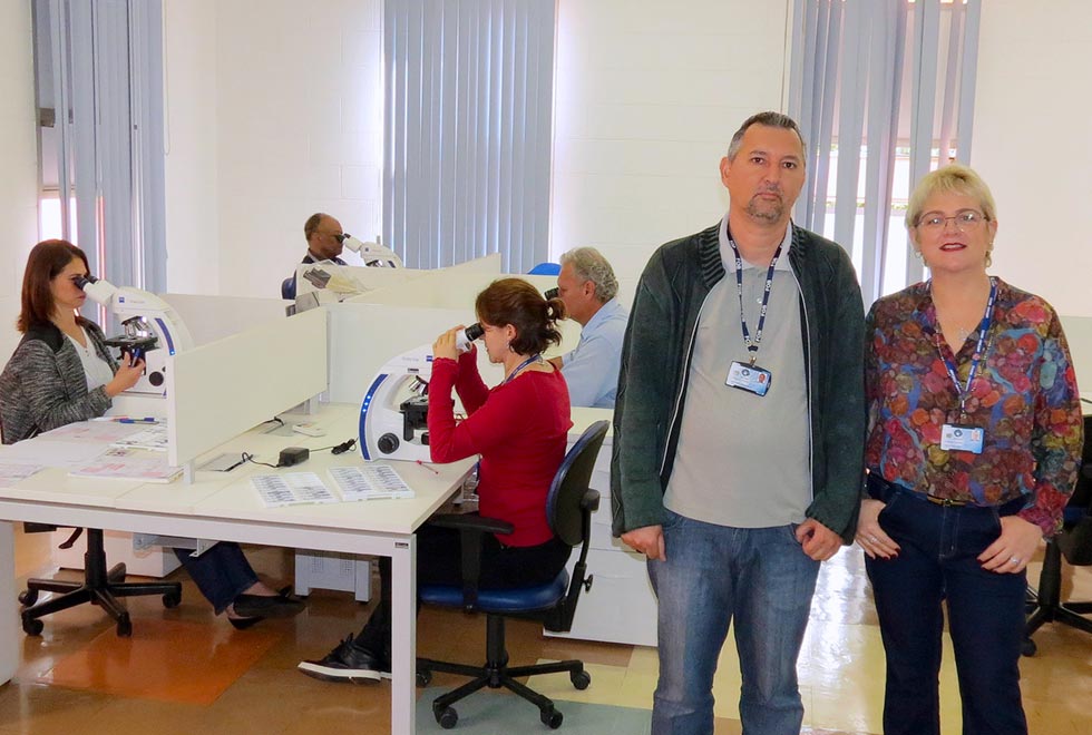 Parte da equipe do Laboratório de Citopatologia