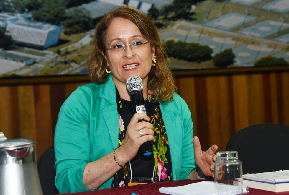 Susana Durão, coordenadora do Simpósio de Vivência Universitária Susana Durão, coordenadora do Simpósio de Vivência Universitária