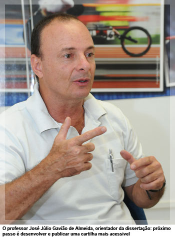 professor José Júlio Gavião de Almeida, orientador da dissertação