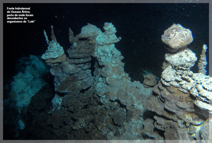 Fonte hidrotermal  do Oceano Ártico, perto de onde foram descobertos os organismos de “Loki”