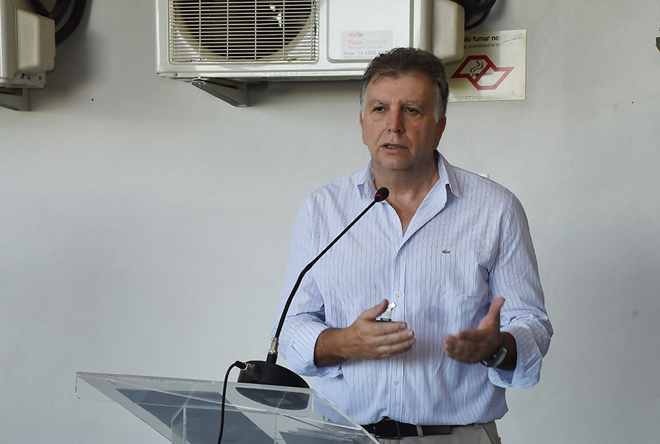 O professor Ivan Toro, diretor da FCM