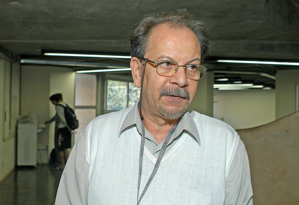 O professor Waldyr Alves Rodrigues Jr.
