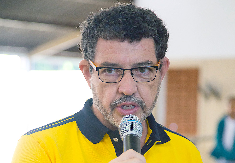 O diretor executivo do projeto, Luiz Simoni