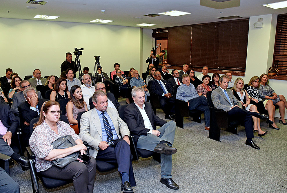 Público acompanha cerimônia de entrega dos recursos para a Unicamp e Centro Infantil Boldrini