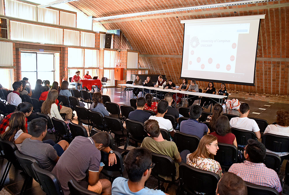 apresentação dos serviçoes aos alunos