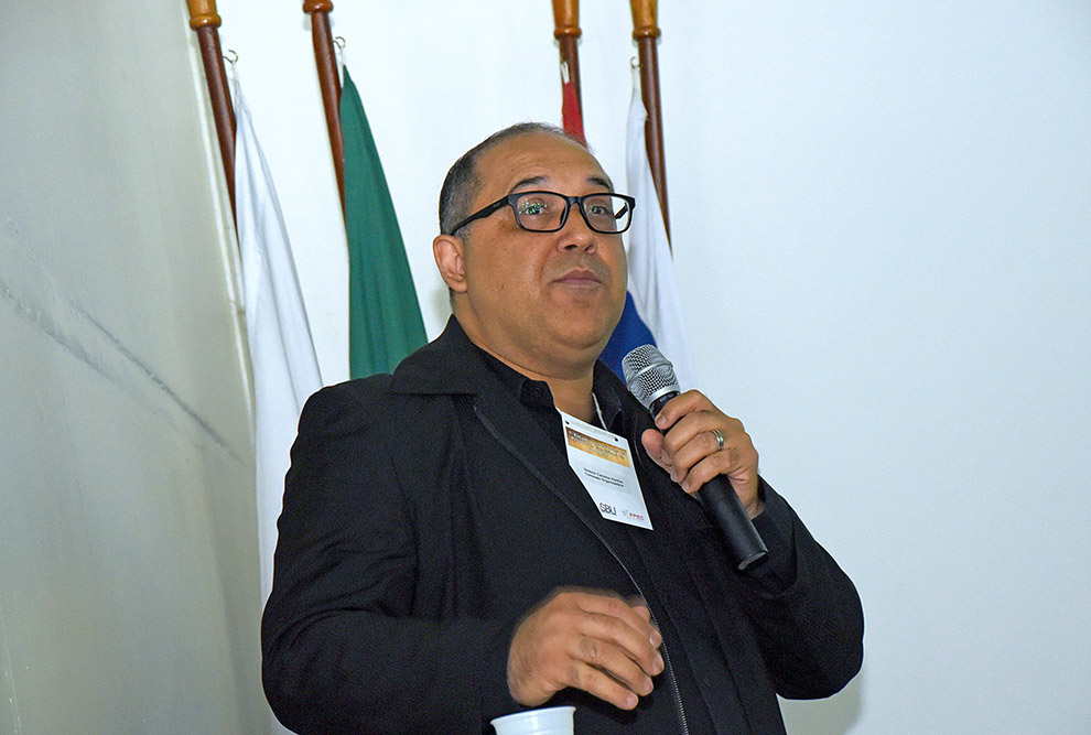 Gildenir Carolino Santos, responsável pelo Portal de Periódicos Científicos (PPEC) da Unicamp e organizador do evento