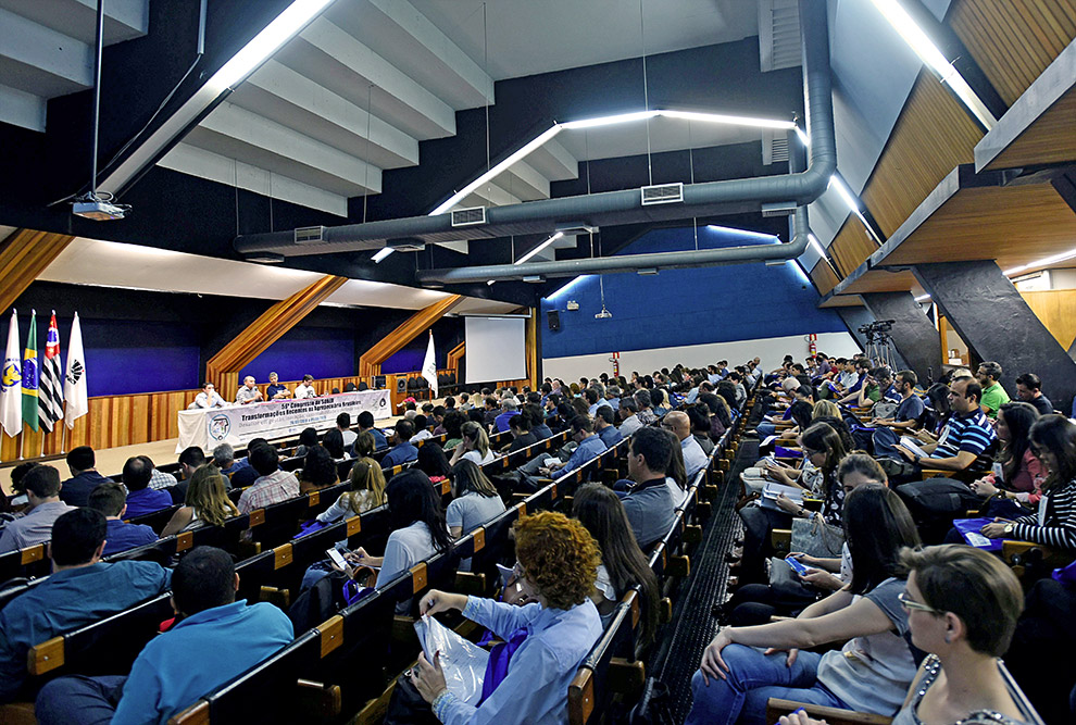 Painel sobre “Conjuntura econômica e social em tempos de crise e os desafios da agropecuária”