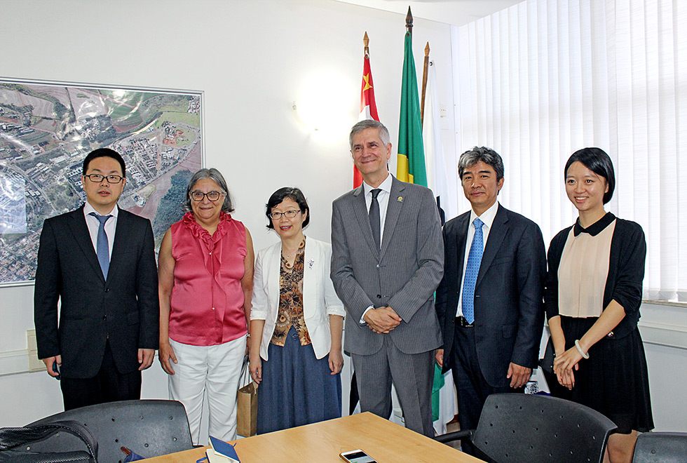 Representantes da Unicamp, Prefeitura de Campinas e Consulado Geral da China em São Paulo