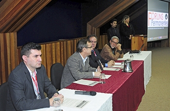 Mesa diretiva no Centro de Convenções Mesa diretiva no Centro de Convenções