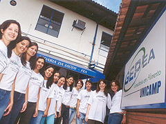 Integrantes da Gepea, primeira empresa júnior da Unicamp: média de 25 projetos anuais