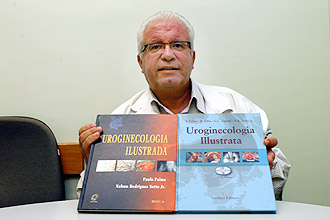 O professor Paulo Palma, um dos autores do livro  Uroginecologia Ilustrada: edição atualizada (Foto: Antônio Scarpinetti)
