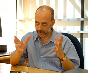 O professor Pedro Paulo Funari, coordenador do Centro de Estudos Avançados: desenvolvimento de temas de grande impacto (Foto: Antoninho Perri)