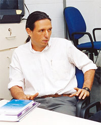 Nelson F. de Barros é sociólogo e professor do Departamento de Medicina Preventiva e Social da Faculdade de Ciências Médicas da Unicamp
