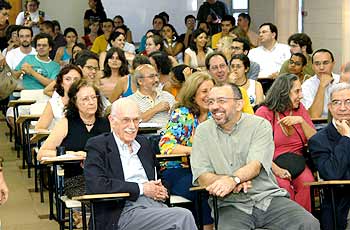 Antonio Candido conversa com o Paulo Franchetti: auditório lotado