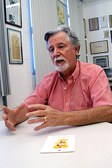 José Martins Filho, médico pediatra e ex-reitor da Unicamp: cuidados dos pais devem ser redobrados no primeiro ano de vida da criança (Fotos:Antônio Scarpinetti/Reprodução)