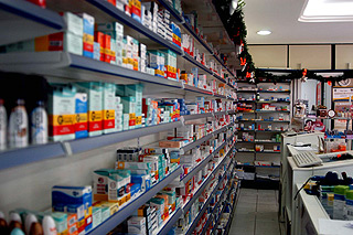 Farmácia em Campinas: métodos de quantificação específicos para cada medicamento a ser testado (Foto: Antonio Scarpinetti)
