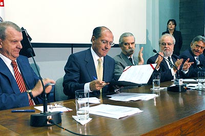 Geraldo Alckmin assina decreto na Fapesp: “Conhecimento é soberania nacional” (Foto: Neldo Cantanti)