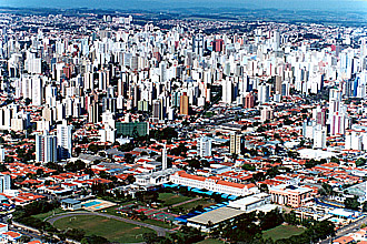 Vista aérea de Campinas: pesquisa do Instituto de Economia levanta os principais desafios e conflitos na RMC (Foto: Antoninho Perri)
