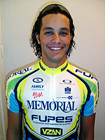 O ciclista Fernando Ruiz Fermino, que cursa o mestrado da FEF: unindo teoria e prática (Fotos: Antoniho Perri/Divulgação)