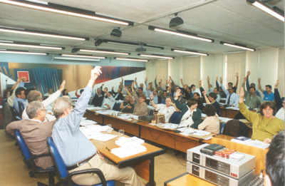 Votação das medidas no Conselho Universitário (Consu), no último dia 25: aprovação maciça (Foto: Antoninho Perri)
