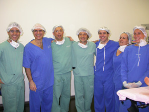 A equipe médica responsável pela cirurgia fetal: foco agora é a questão ética (Foto: Divulgação)