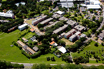Vista aérea do Instituto de Biologia, que completa 40 anos: reestruturação em pauta (Foto: Antoninho Perri)