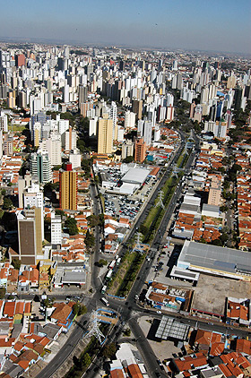 Vista área da região central de Campinas: mapeamento do município é revelador das disparidades (Foto: Antoninho Perri)