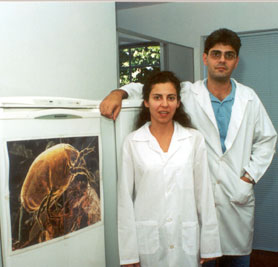 A bióloga Raquel Binotti e o médico Celso Henrique de Oliveira: é recompensável a adoção de práticas higiênicas