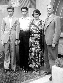 1939 - Com a família em São Paulo