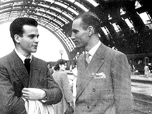 1946 - Em estação ferroviária, na Inglaterra