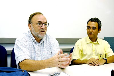 O professor Guilhermo Ruben e o pesquisador Luciano D'Ascenzi: "Os empresários são a nossa tribo" (Foto: antoninho Perri)