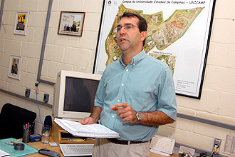 O professor Álvaro Crósta, diretor do IG: demanda por geólogos e geógrafos está em alta e tende a crescer ainda mais