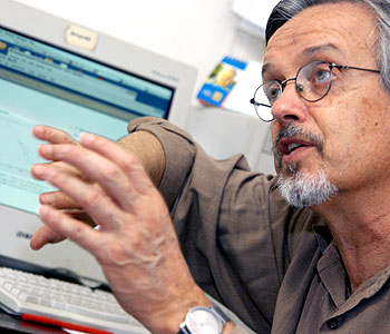 O professor Carlos Escobar, coordenador da equipe brasileira: rigor na análise dos dados (Foto: Antoninho Perri)