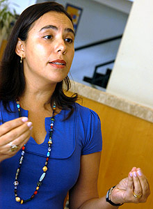 A pesquisadora Junia Marques Caldeira, autora do trabalho: investigando a gênese das praças (Foto: Antoninho Perri)