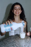 A engenheira de Alimentos Karina de Lemos Sampaio: observando a atitute das jovens em relação aos leites comercializados no Brasil